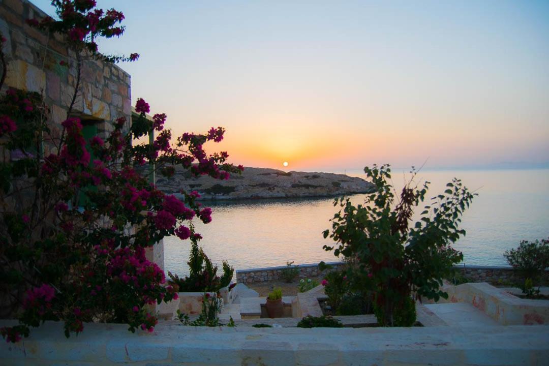 Remezzo Kímolos المظهر الخارجي الصورة